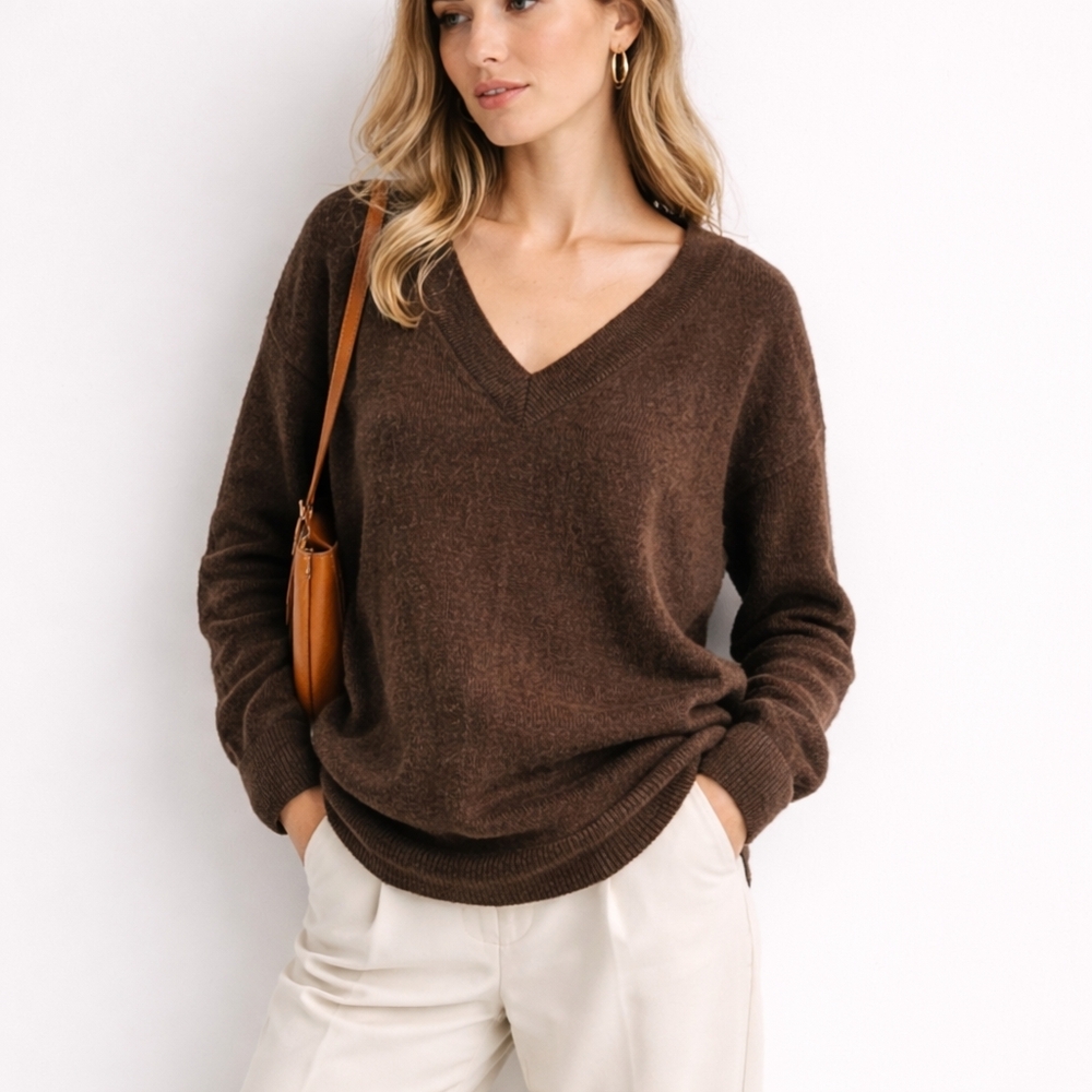 Celtic & Co 100% Lambswool Slouchy V-Neck Sweater Brown Made in UK Size XS